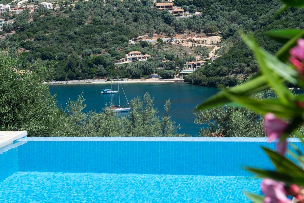 Villas Amantea- Four Villas With Big Pool And Infinity Pool Sívota Buitenkant foto