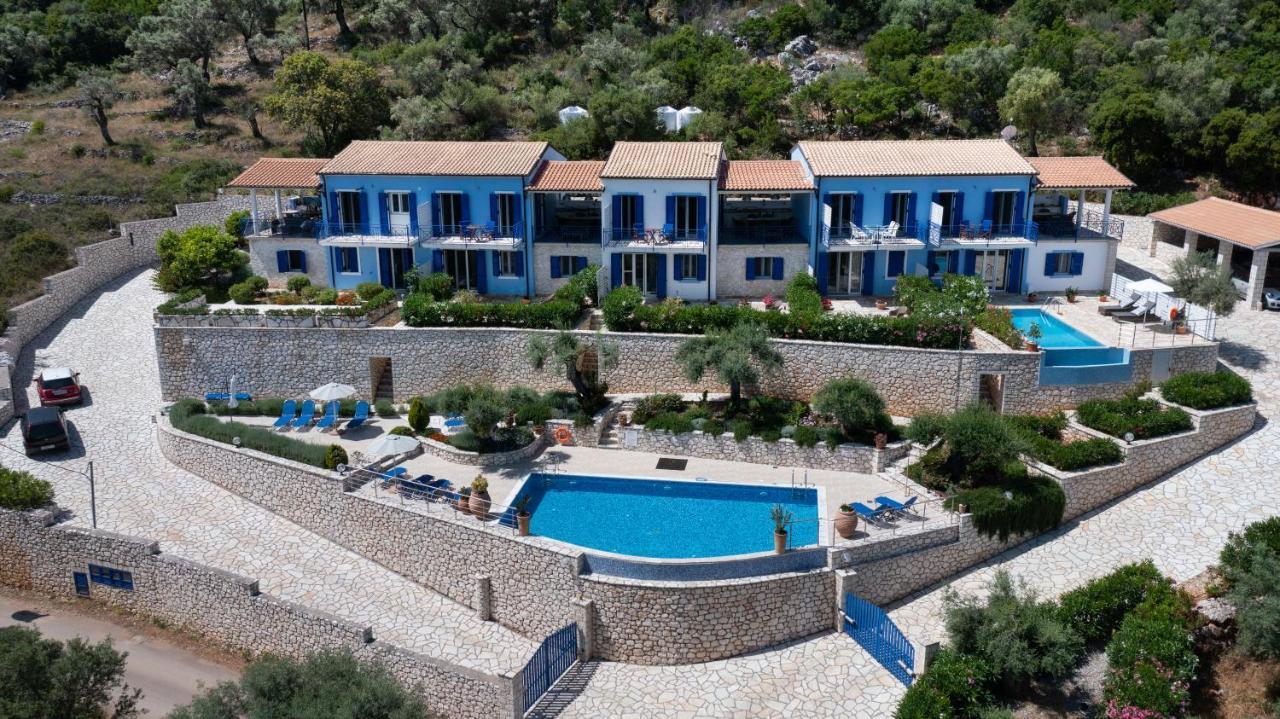 Villas Amantea- Four Villas With Big Pool And Infinity Pool Sívota Buitenkant foto