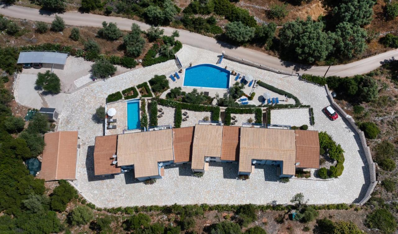 Villas Amantea- Four Villas With Big Pool And Infinity Pool Sívota Buitenkant foto
