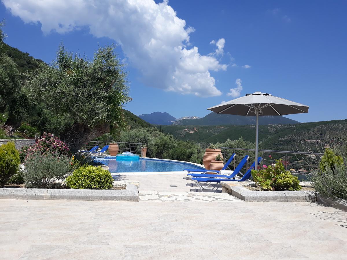Villas Amantea- Four Villas With Big Pool And Infinity Pool Sívota Buitenkant foto