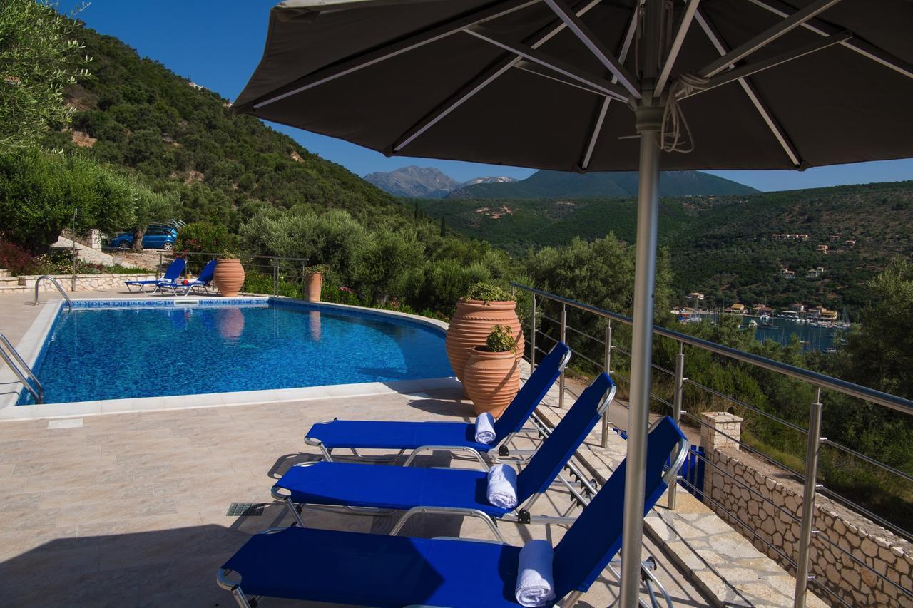 Villas Amantea- Four Villas With Big Pool And Infinity Pool Sívota Buitenkant foto